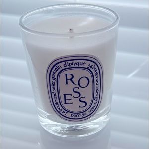 New in box-Small/Mini Roses Scented Diptyque Candle-2.4OZ